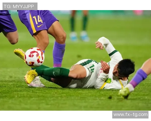 广东富力迎战天津泰达争夺中超联赛关键三分之战